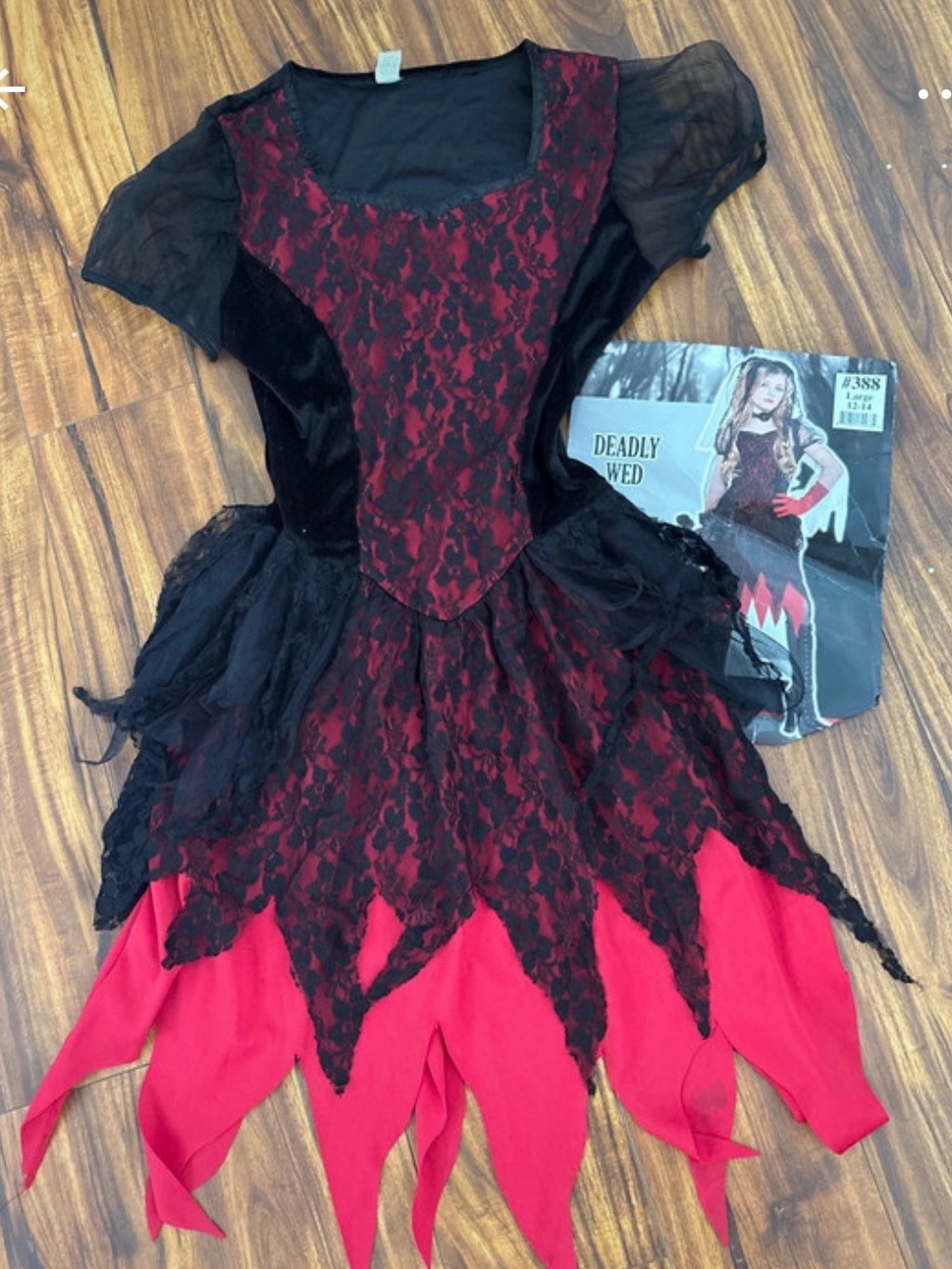 Girls Red and Black Gothic Vampire Costume Dress kids Large 12-14